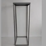 Postument na kompozycję kwiatową srebrny geometryczny